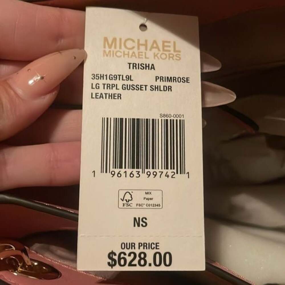 Michael Kors- Trisha pink leather purse - Picture 7 of 7